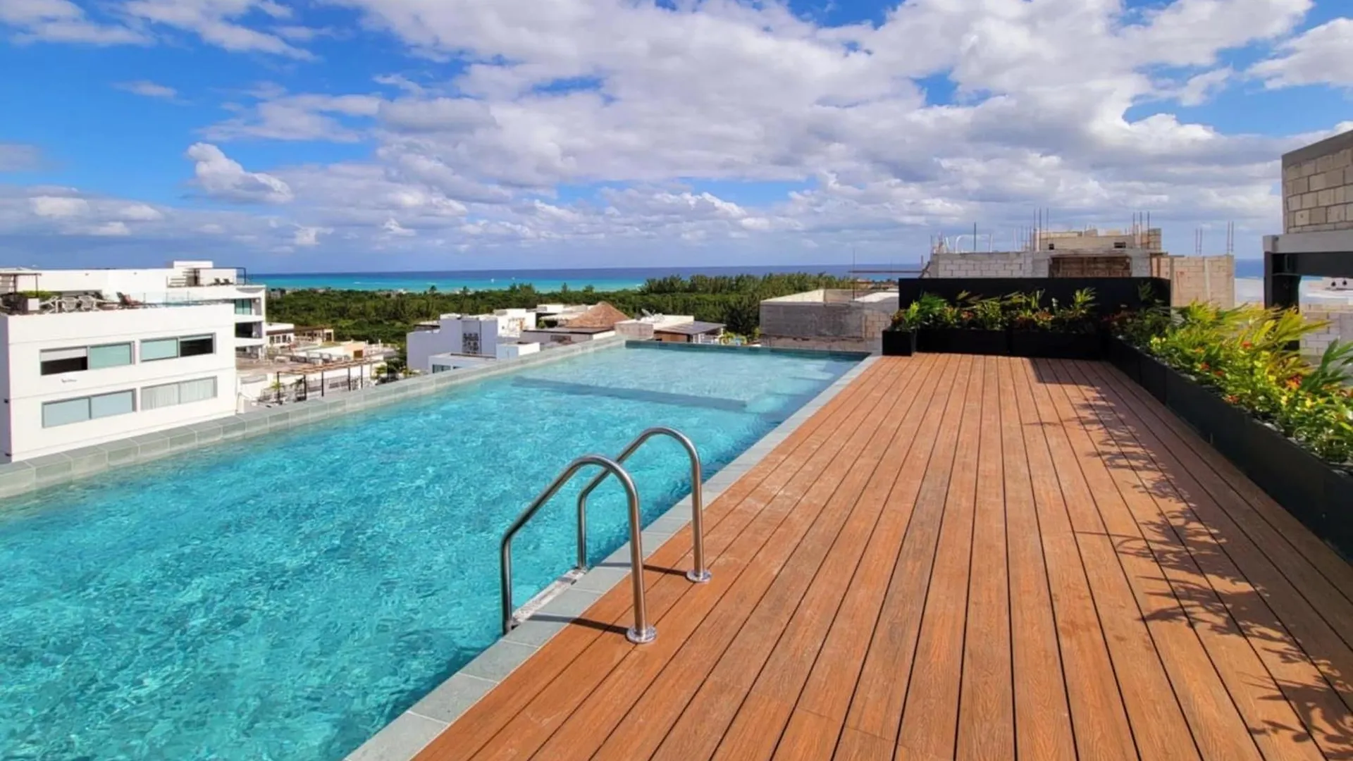 The Best Location! Playa del Carmen Apartment